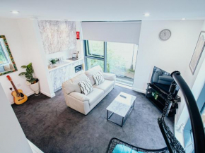 Airy and Bright Apartment in city center